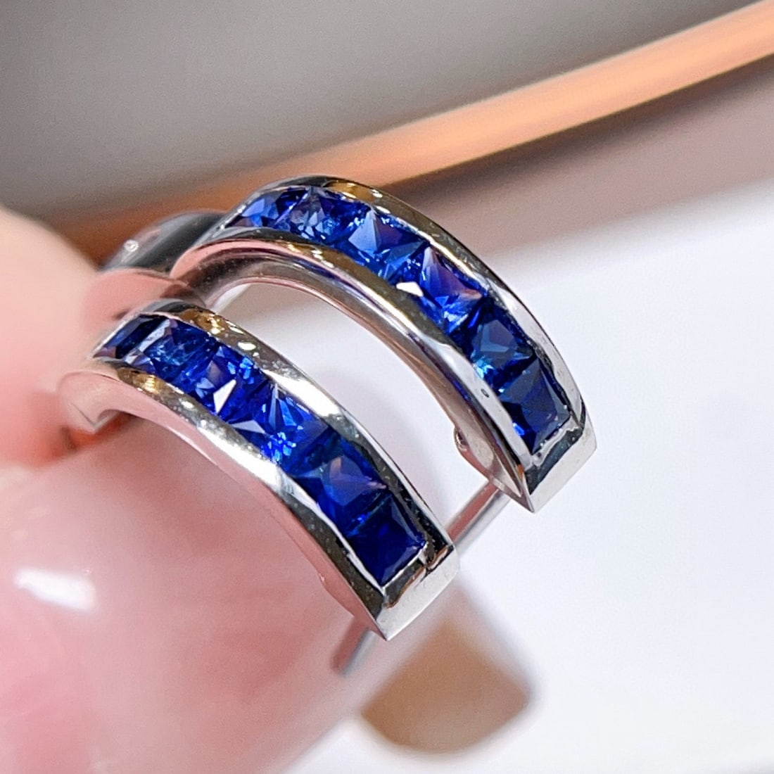 14k Gold 2.04 Ct Natural Sapphire Earrings - 2