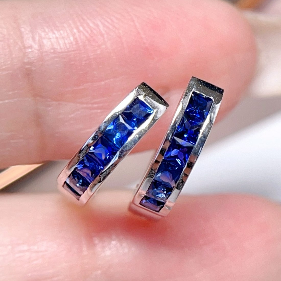 14k Gold 2.04 Ct Natural Sapphire Earrings - 3