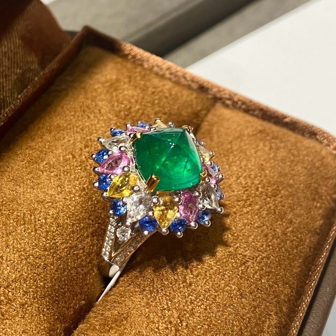 14k Gold 7.8 Ctw Natural Emerald & Sapphire Ring - 4