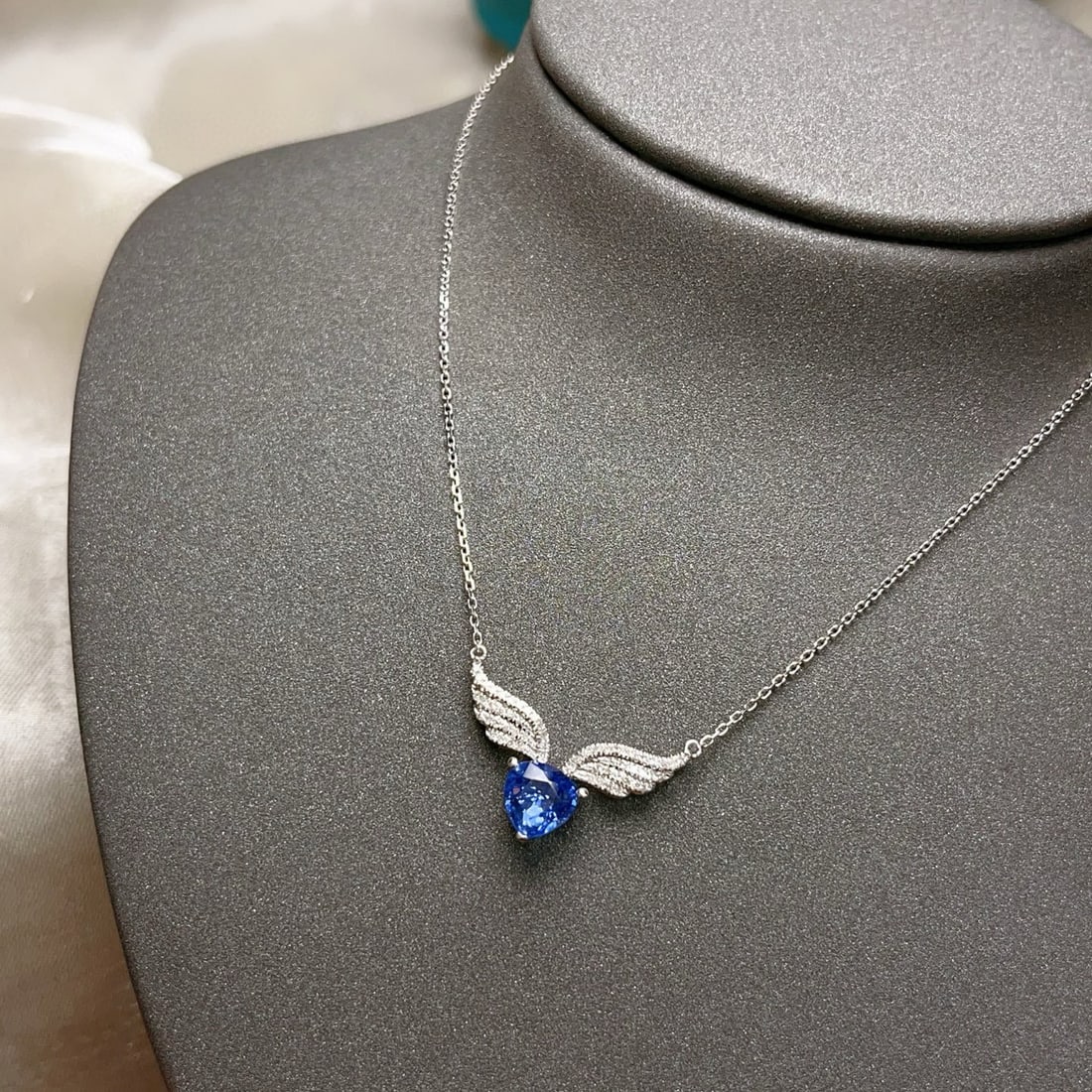 14k Gold 1.40 Ct Natural Sapphire & Diamond Necklace - 5