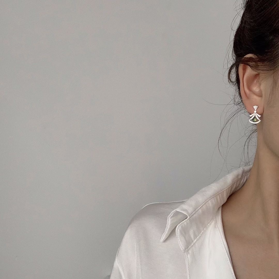 14k Gold 0.50 Ctw Natural Green Diamond & Diamond Earrings - 3