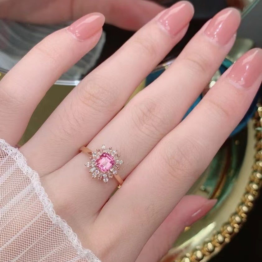 14k Gold 1.03 Ct Natural Padparadscha Sapphire & Diamond Ring - 4