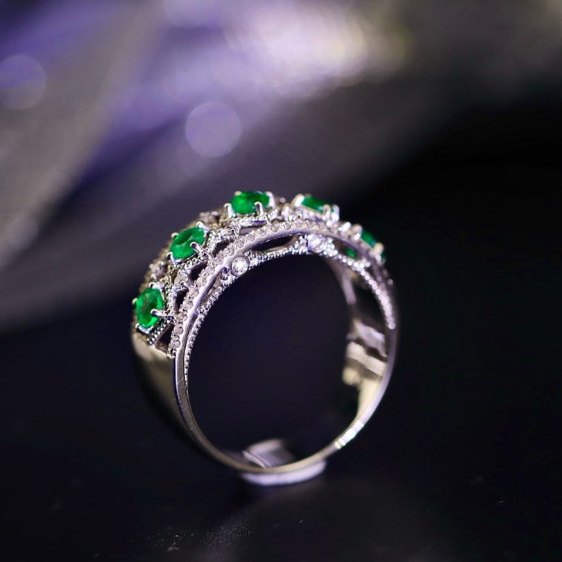 14k Gold 0.70 Ctw Vivid Green Natural Emerald & Diamond Ring - 3