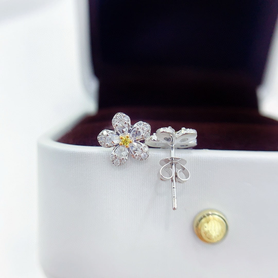 14k Gold 0.40 Ctw Natural Yellow Diamond & Diamond & Flowers Earrings - 4