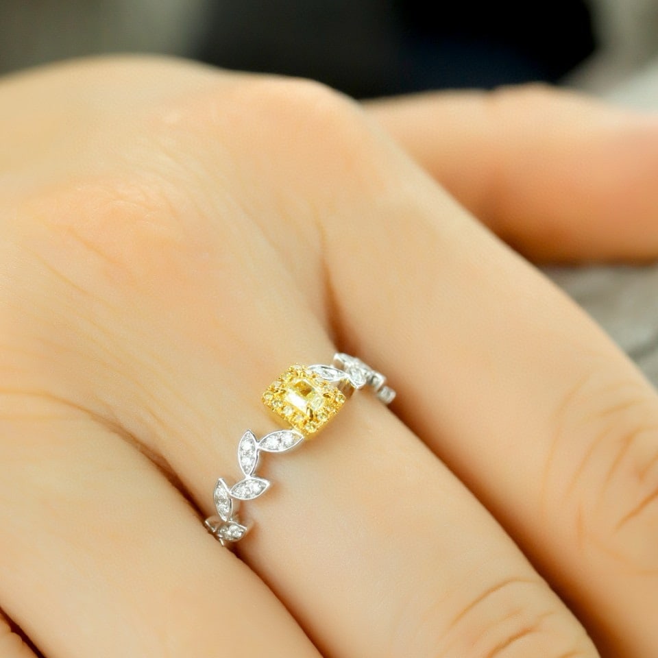 14k Gold 0.30 Ctw Natural Yellow Diamond & Diamond Ring - 5