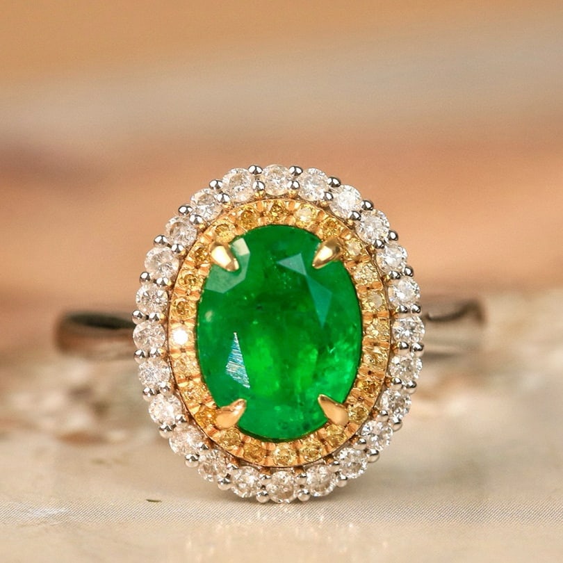 14k Gold 1.95 Ct Vivid Green Natural Emerald & Diamond Ring - 3