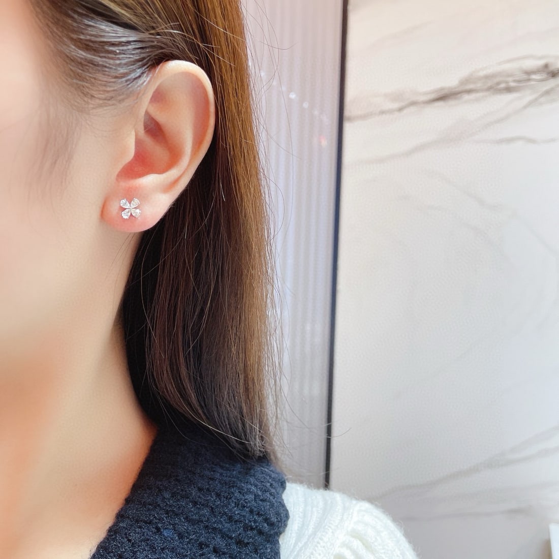 14k Gold 0.54 Ct Natural H Diamond Earrings - 2