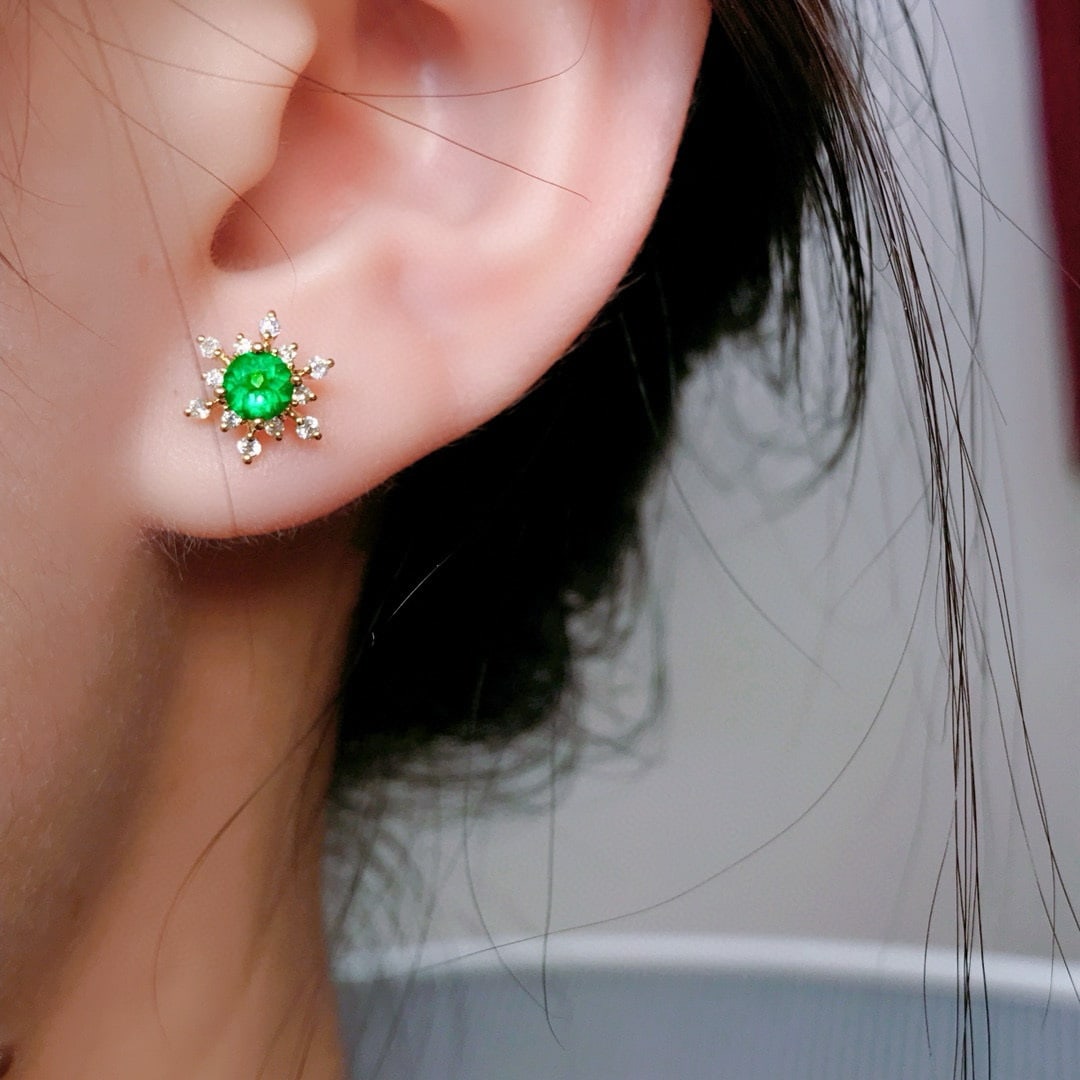 14k Gold 0.70 Ctw Vivid Green Natural Emerald & Diamond Earrings - 2