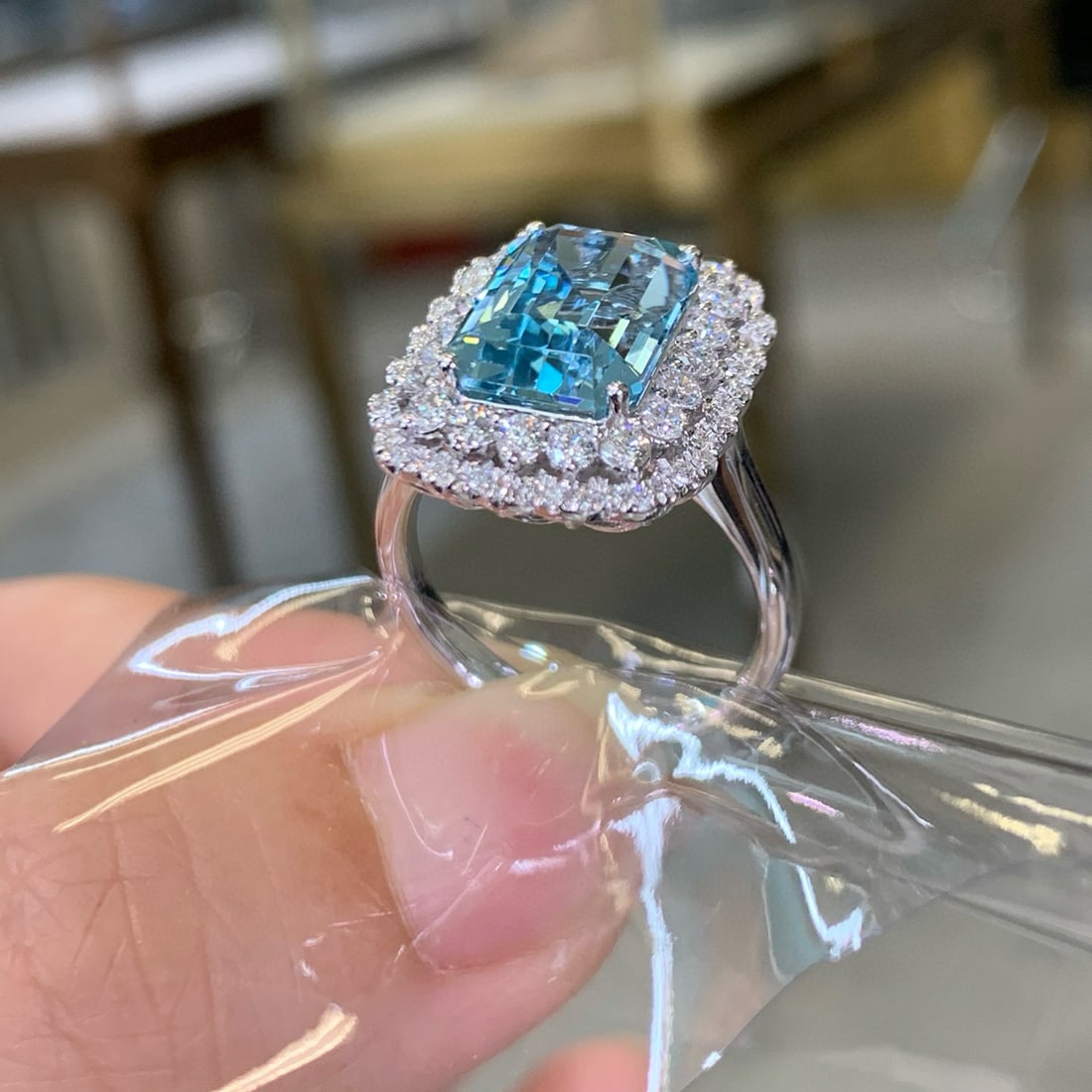 14k Gold 5.20 Ctw Natural Aquamarine & Diamond Ring - 2