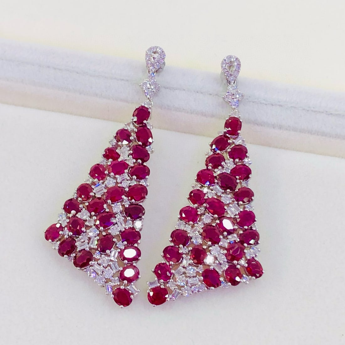 14k Gold 10.60 Ct Natural Ruby & Diamond Earrings - 3