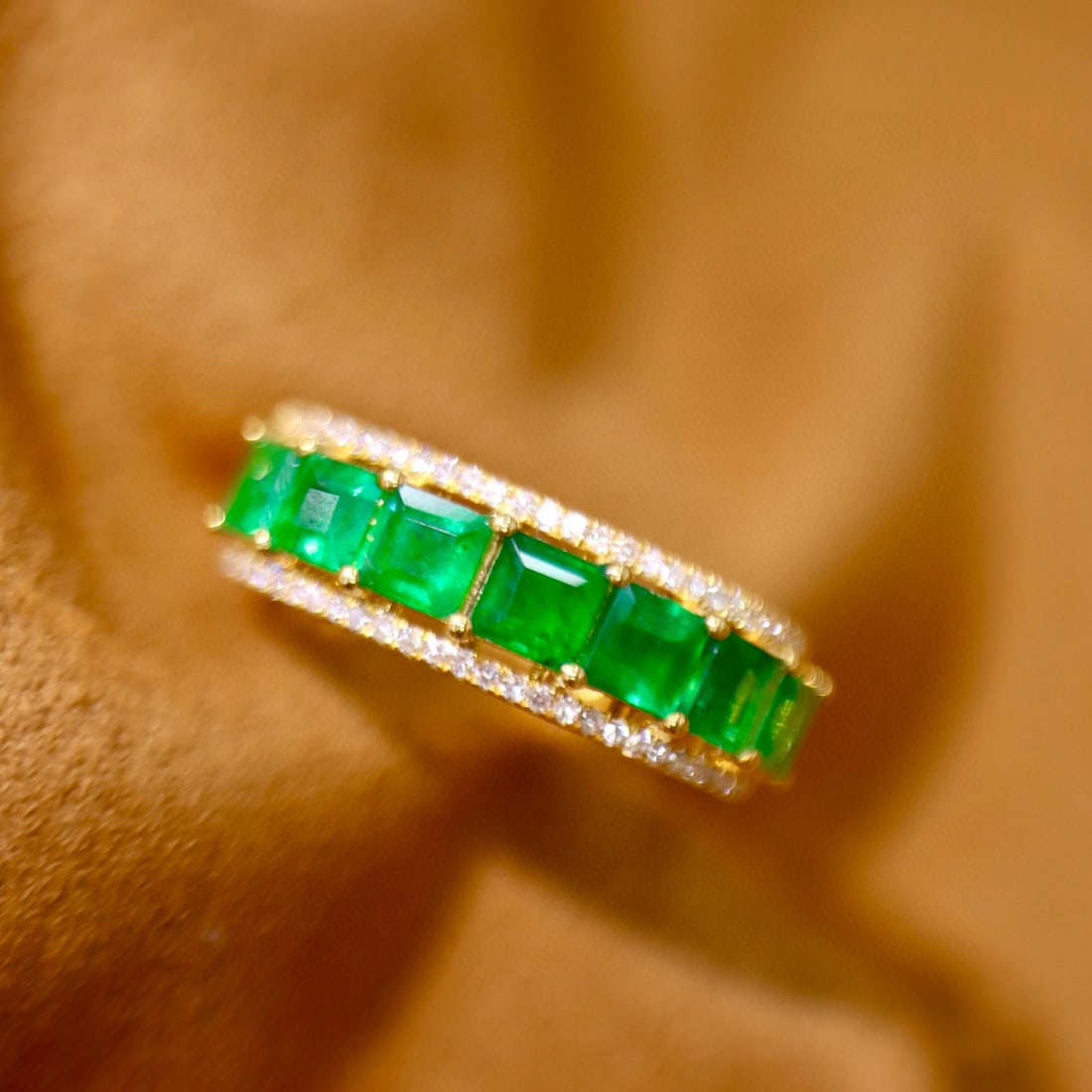 14k Gold 1.63 Ctw Vivid Green Natural Emerald & Diamond Ring: Ref:230941165 // gold content:14k gold // ring size:7. 25us // // main gemstone:emerald // shape:square // carat weight:1. 50ct // color:vivid green // treatment:natural // // adjacent gemstone 2