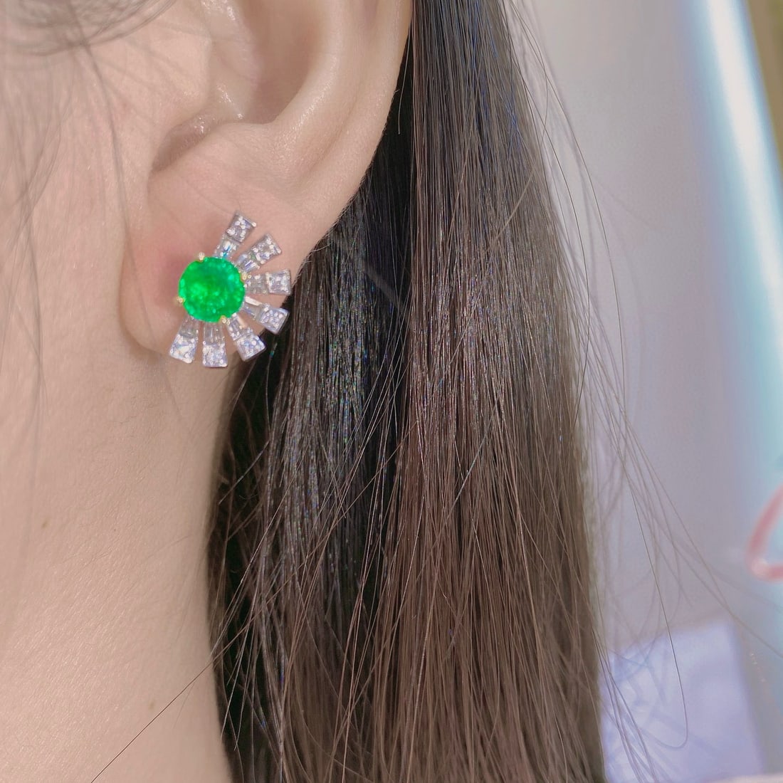 14k Gold 2.30 Ctw Vivid Green Natural Emerald & Diamond Earrings - 5