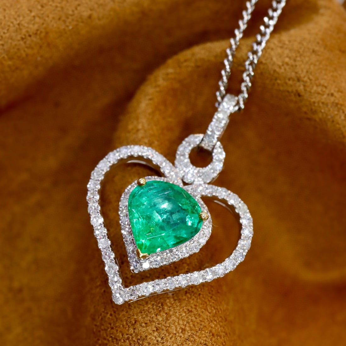 14k Gold 0.95 Ctw Natural Emerald & Diamond Pendant( Without Chain ) - 2