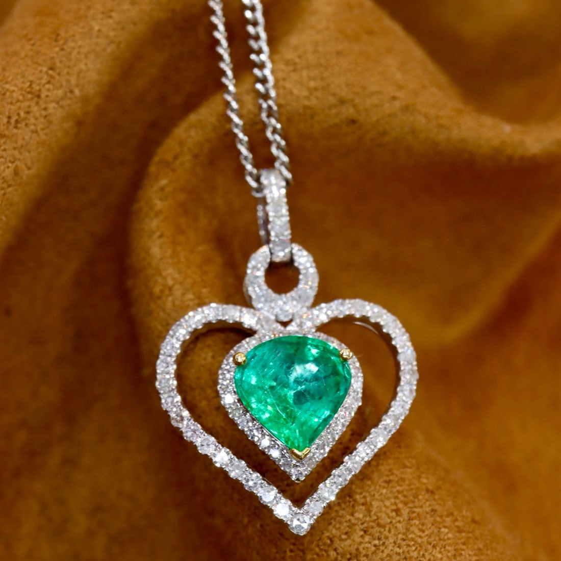 14k Gold 0.95 Ctw Natural Emerald & Diamond Pendant( Without Chain ) - 3