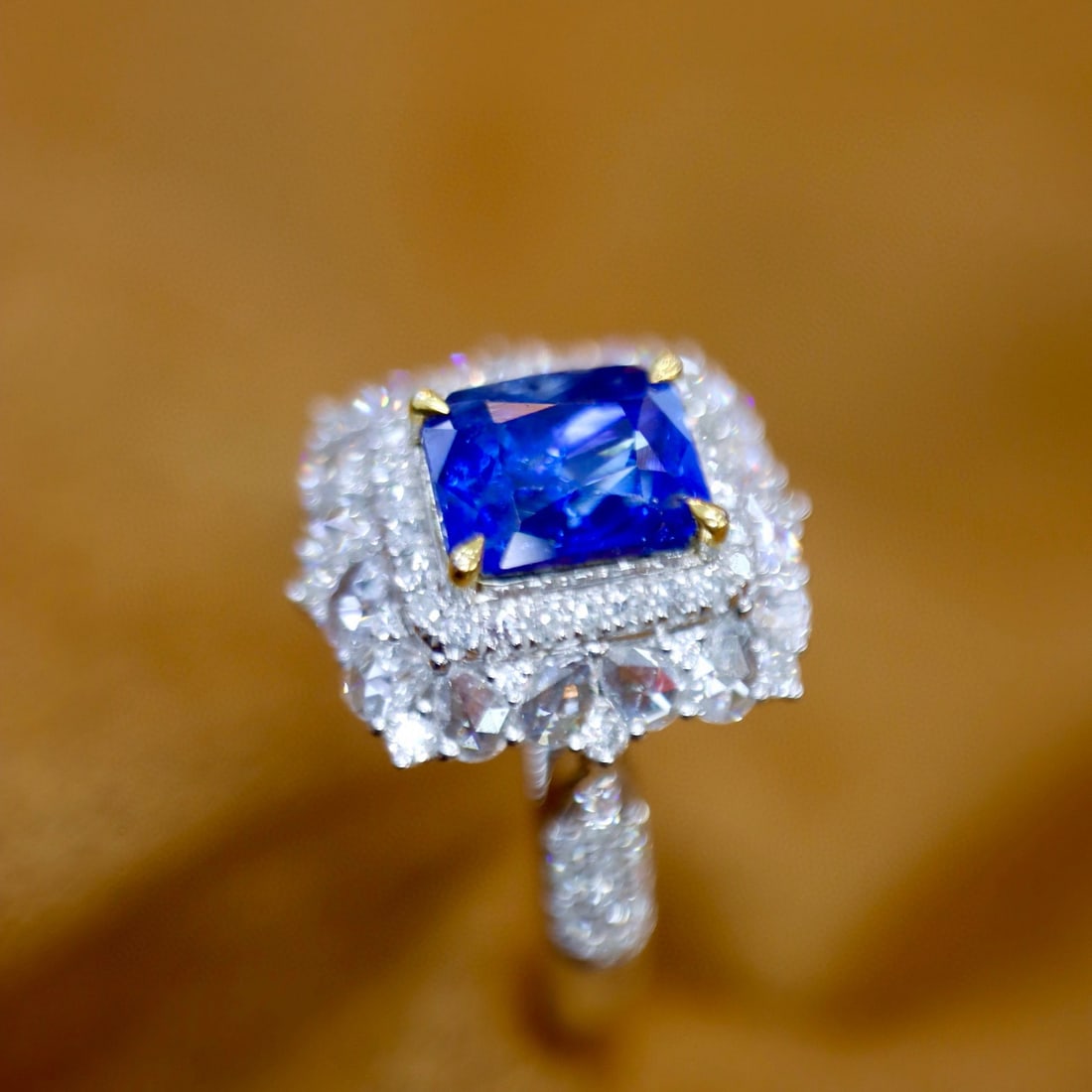 14k Gold 2.34 Ctw Natural Sapphire & Diamond Ring - 4