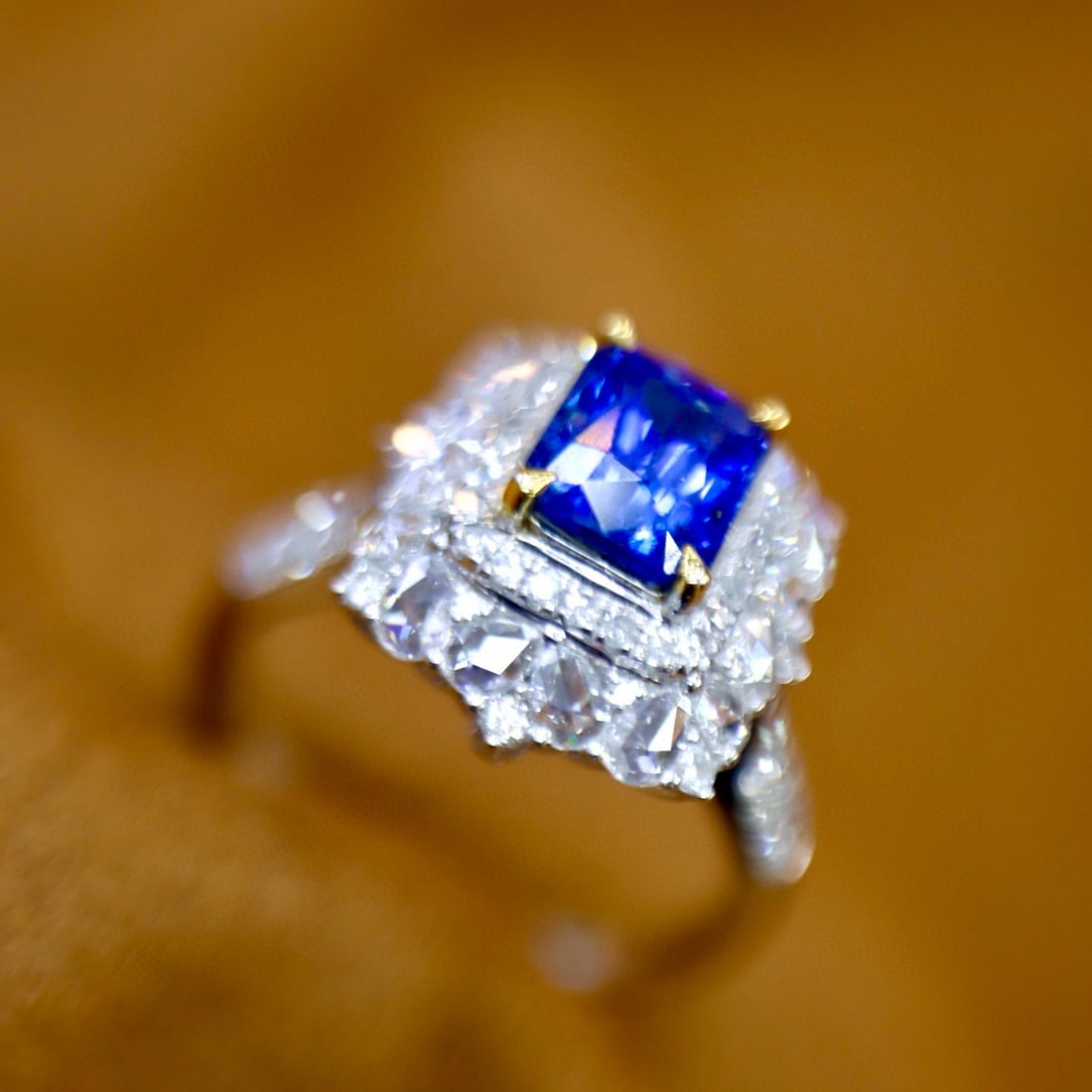 14k Gold 2.34 Ctw Natural Sapphire & Diamond Ring - 5