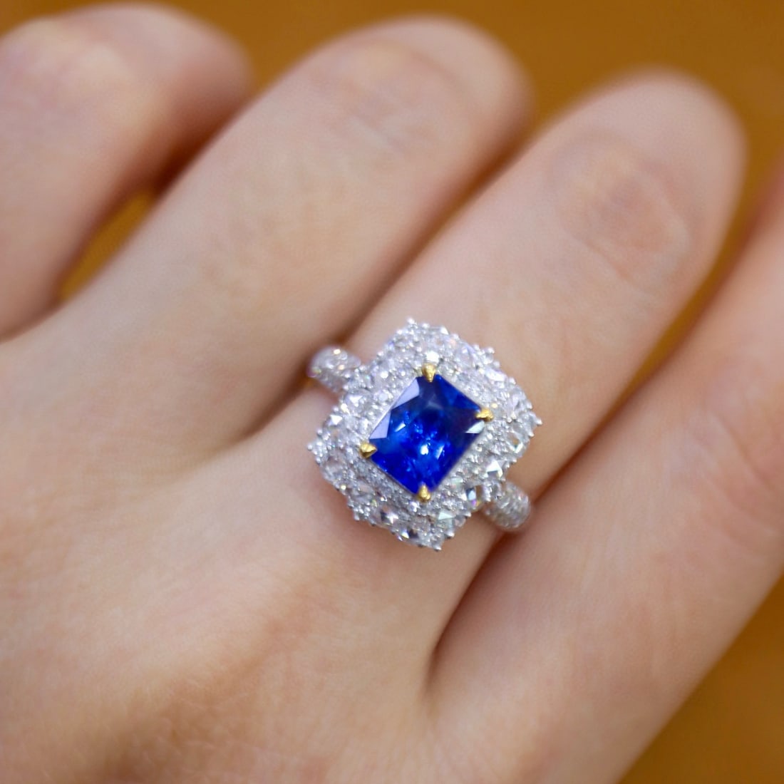 14k Gold 2.34 Ctw Natural Sapphire & Diamond Ring - 6