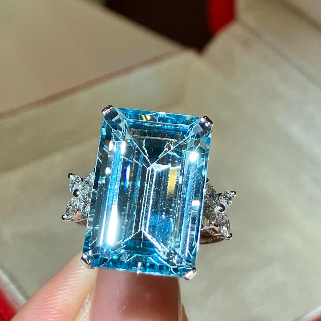 14k Gold 11.76 Ctw Natural Aquamarine & Diamond Ring - 3