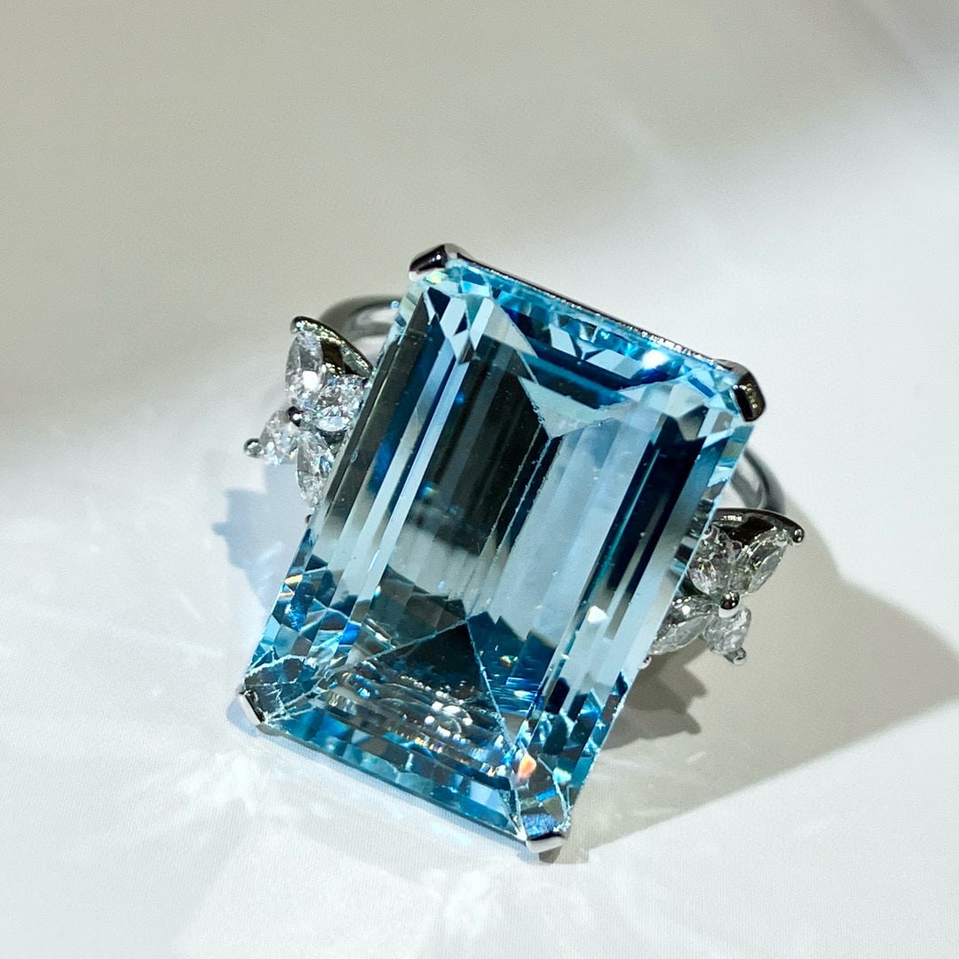 14k Gold 11.76 Ctw Natural Aquamarine & Diamond Ring - 4