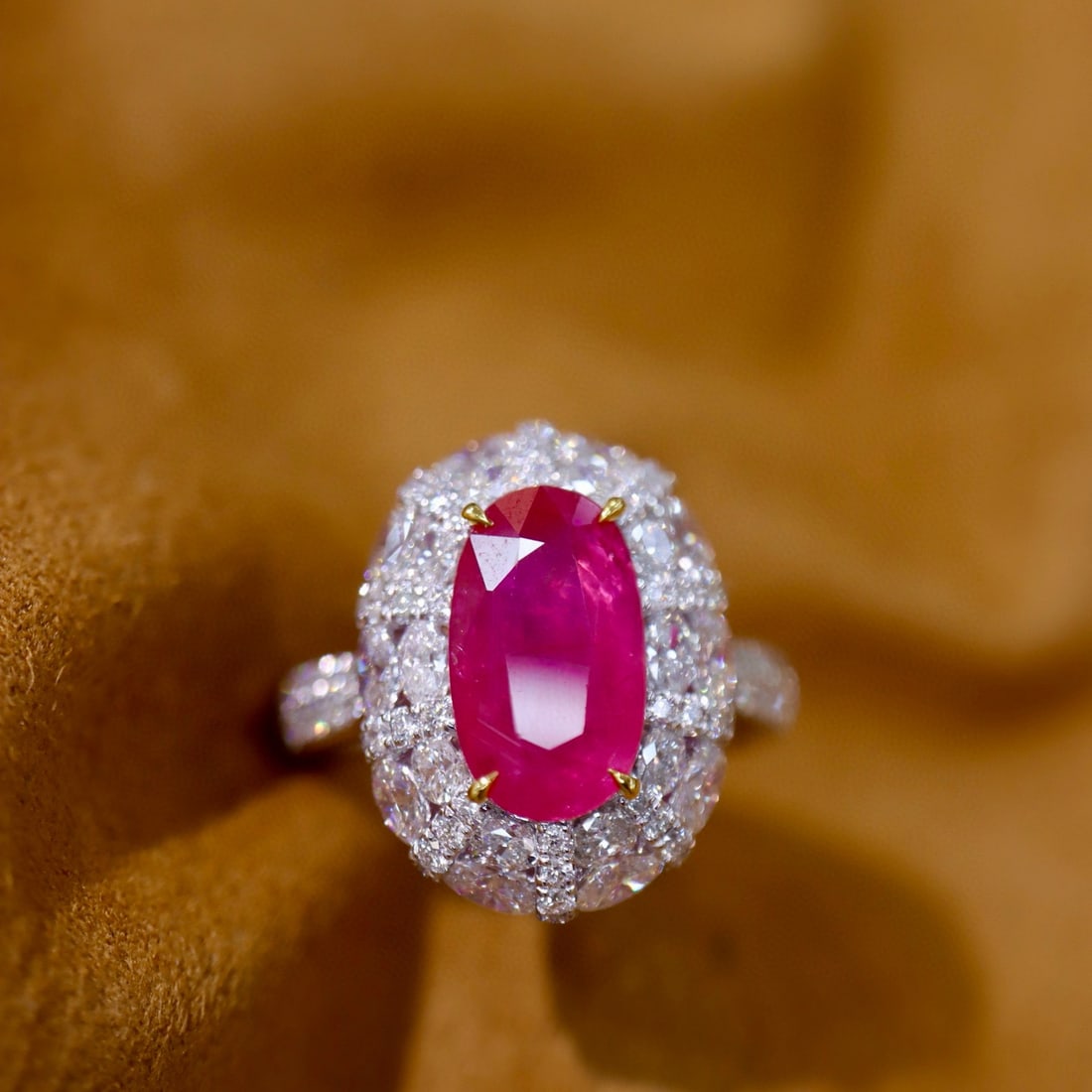 14k Gold 4.68 Ctw Natural Ruby & Diamond Ring: Ref:230941191 // gold content:14k gold // ring size:7. 25us // // main gemstone:ruby // shape:oval // carat weight:3. 02ct // color:red // treatment:natural // // adjacent gemstone 2 : diamond // shap
