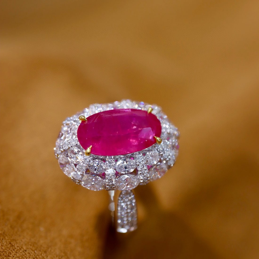 14k Gold 4.68 Ctw Natural Ruby & Diamond Ring - 4