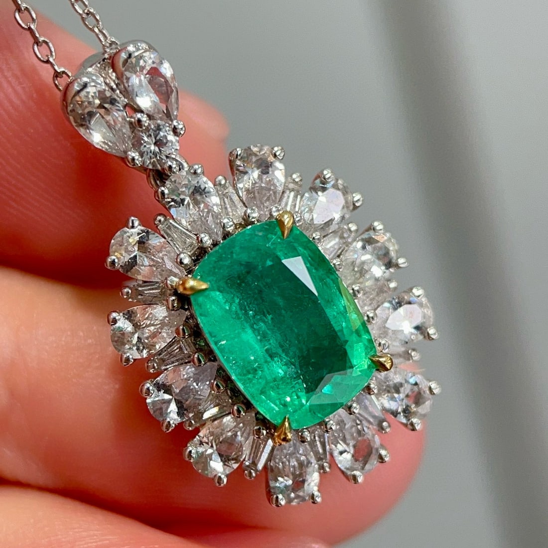 14k Gold 4.27 Ctw Natural Emerald & Sapphire Pendant( Without Chain ) - 4