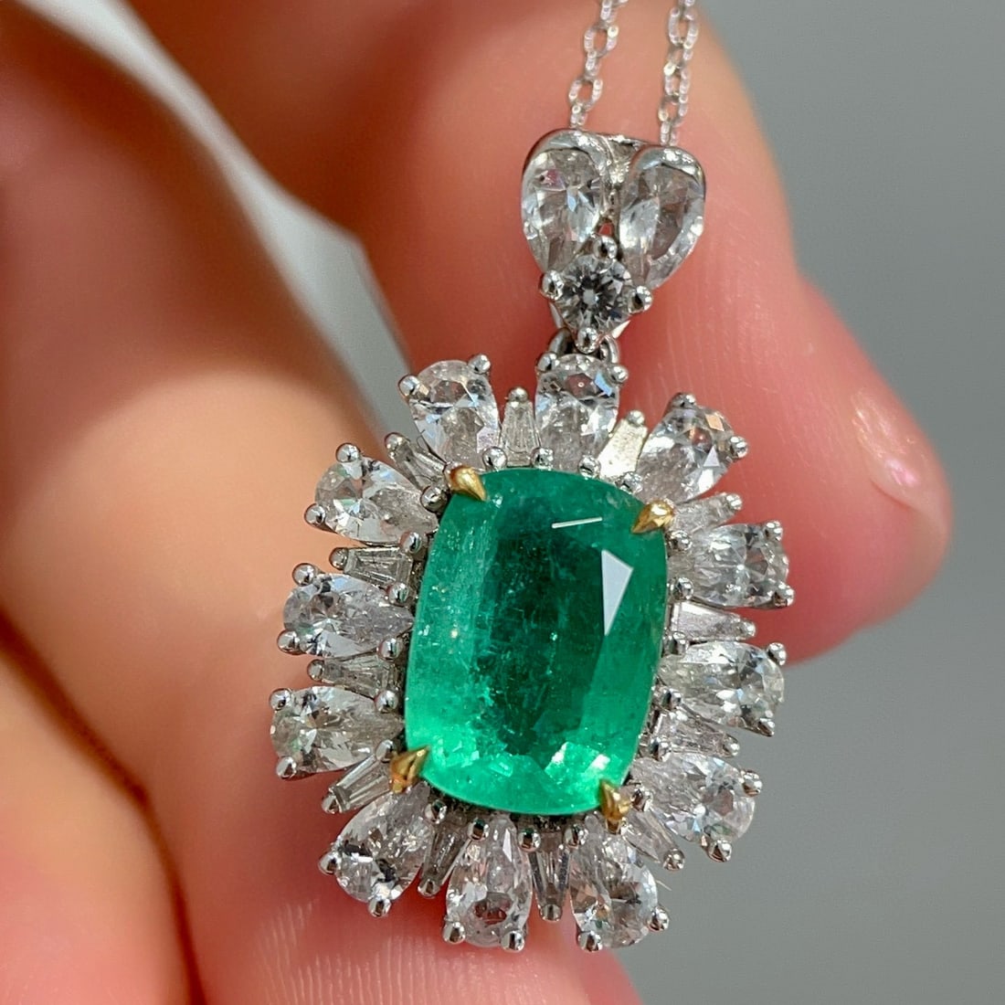 14k Gold 4.27 Ctw Natural Emerald & Sapphire Pendant( Without Chain ) - 6
