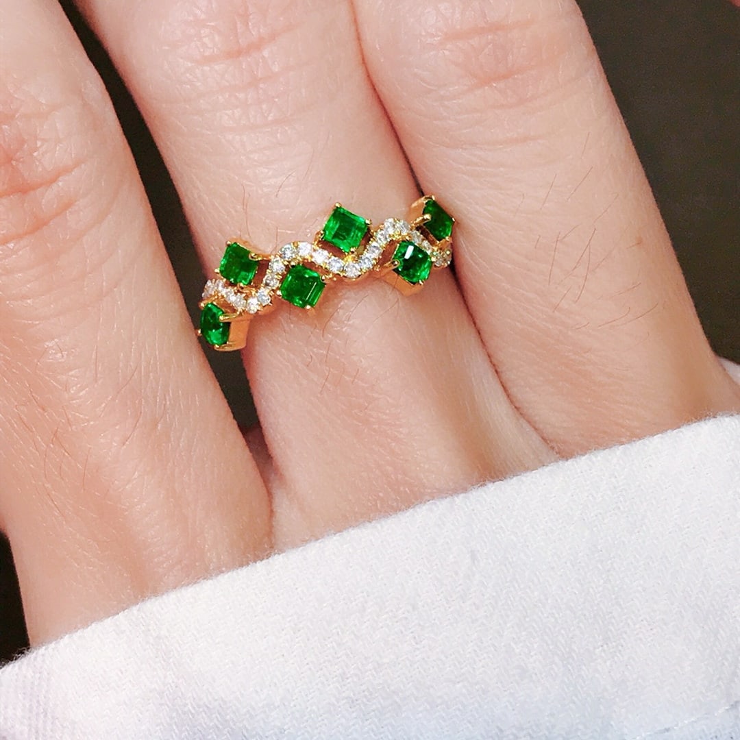 14k Gold 0.81 Ctw Vivid Green Natural Emerald & Diamond Ring - 4