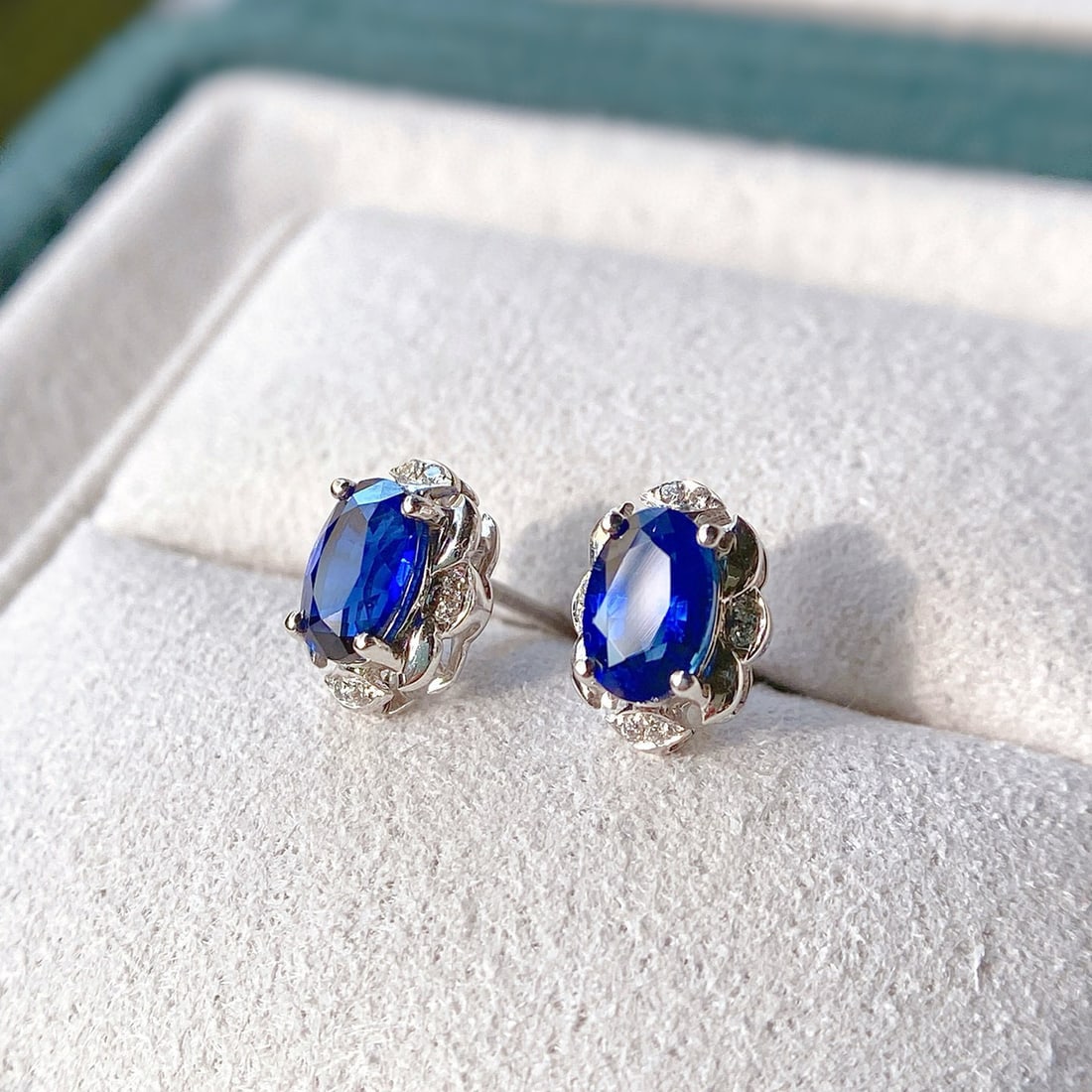 14k Gold 1.22 Ctw Vivid Blue Natural Sapphire & Diamond Earrings - 2