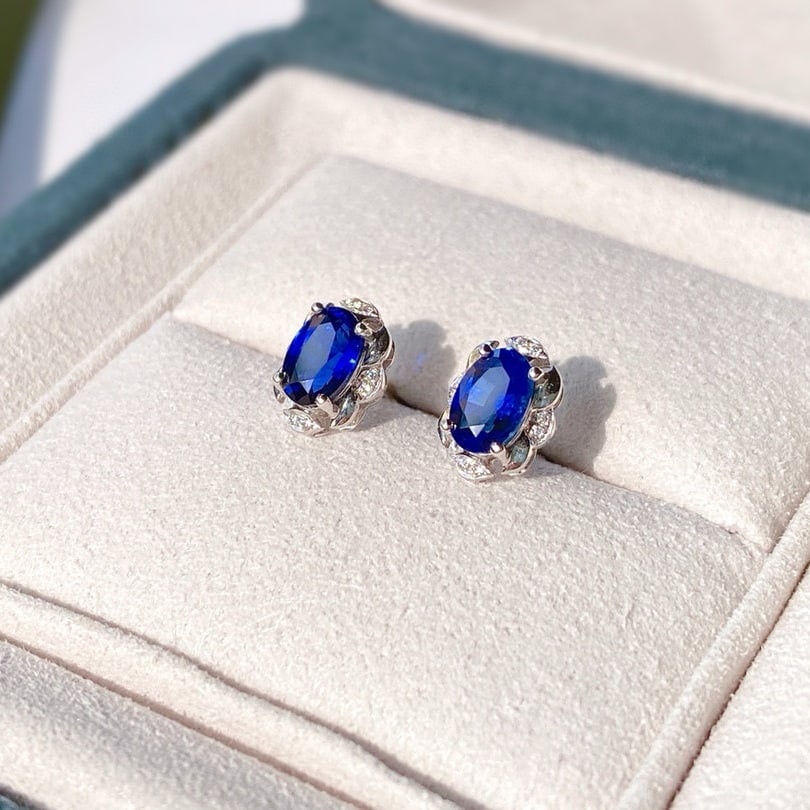 14k Gold 1.22 Ctw Vivid Blue Natural Sapphire & Diamond Earrings - 3