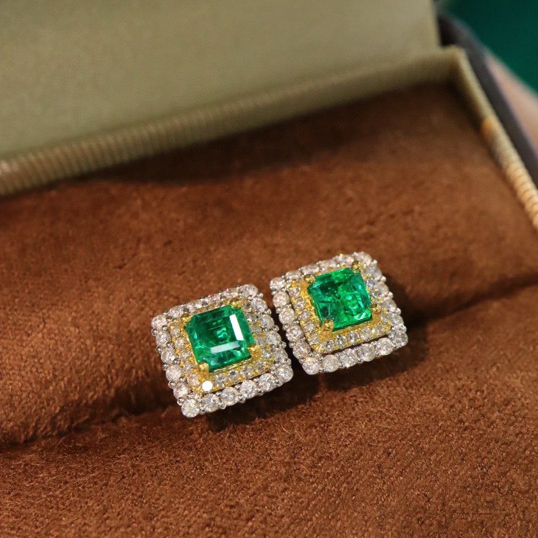 14k Gold 1.73 Ctw Vivid Green Natural Emerald & Diamond Earrings - 4
