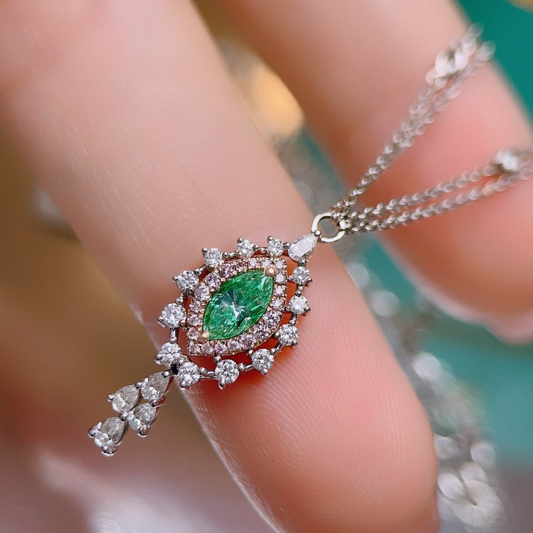 14k Gold 0.79 Ctw Natural Green Diamond & Diamond Necklace - 2