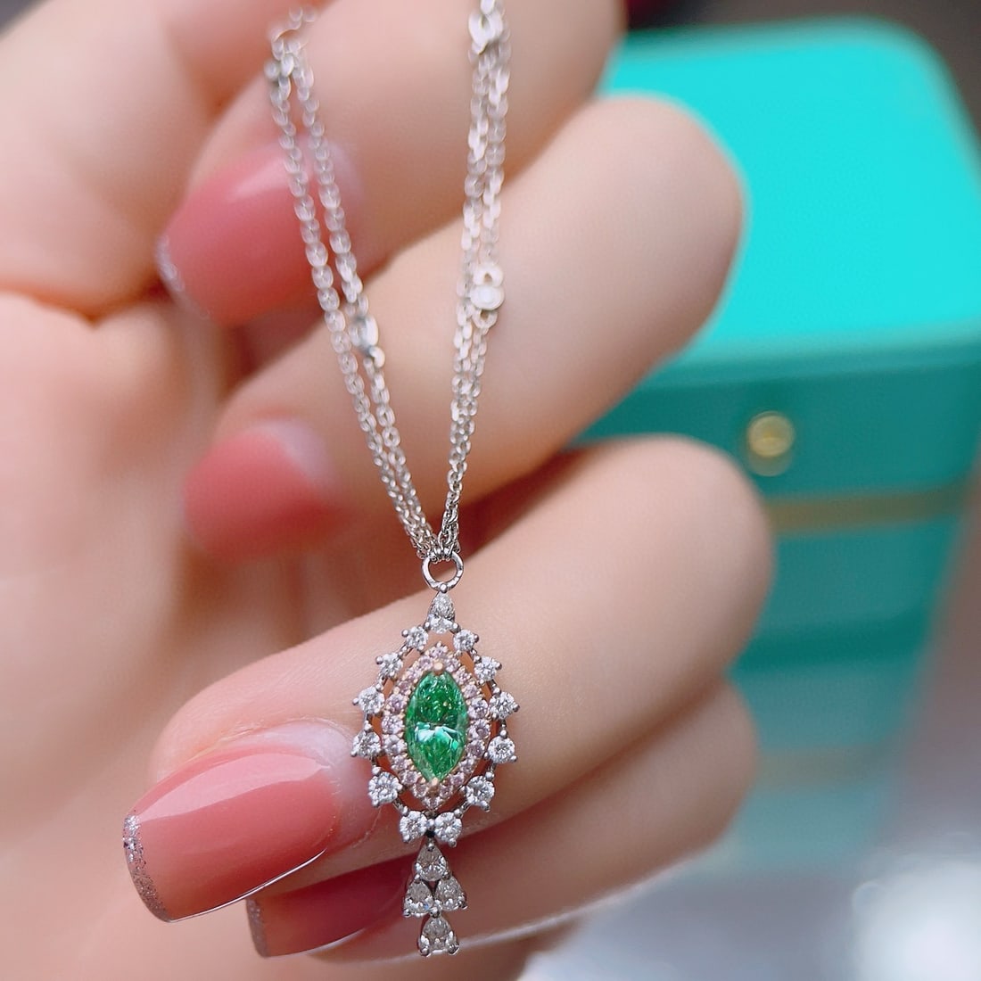 14k Gold 0.79 Ctw Natural Green Diamond & Diamond Necklace - 3