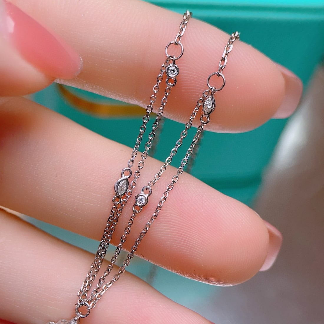 14k Gold 0.79 Ctw Natural Green Diamond & Diamond Necklace - 4