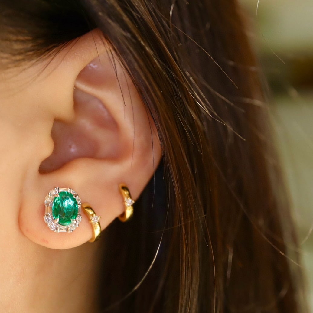 14k Gold 2.76 Ctw Natural Emerald & Diamond Earrings - 4