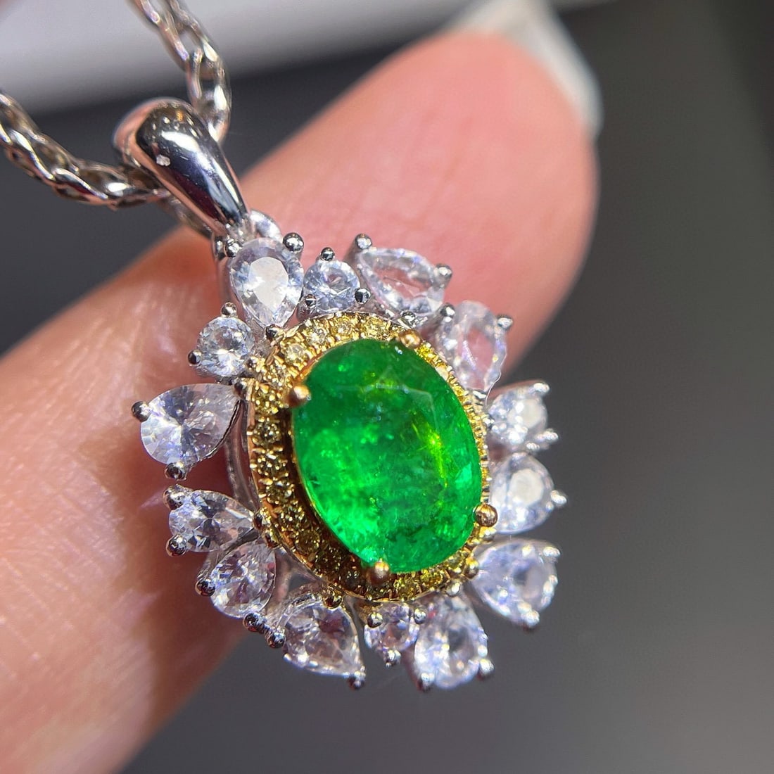 14k Gold 2.37 Ctw Vivid Green Natural Emerald & Sapphire Pendant( Without Chain ) - 5
