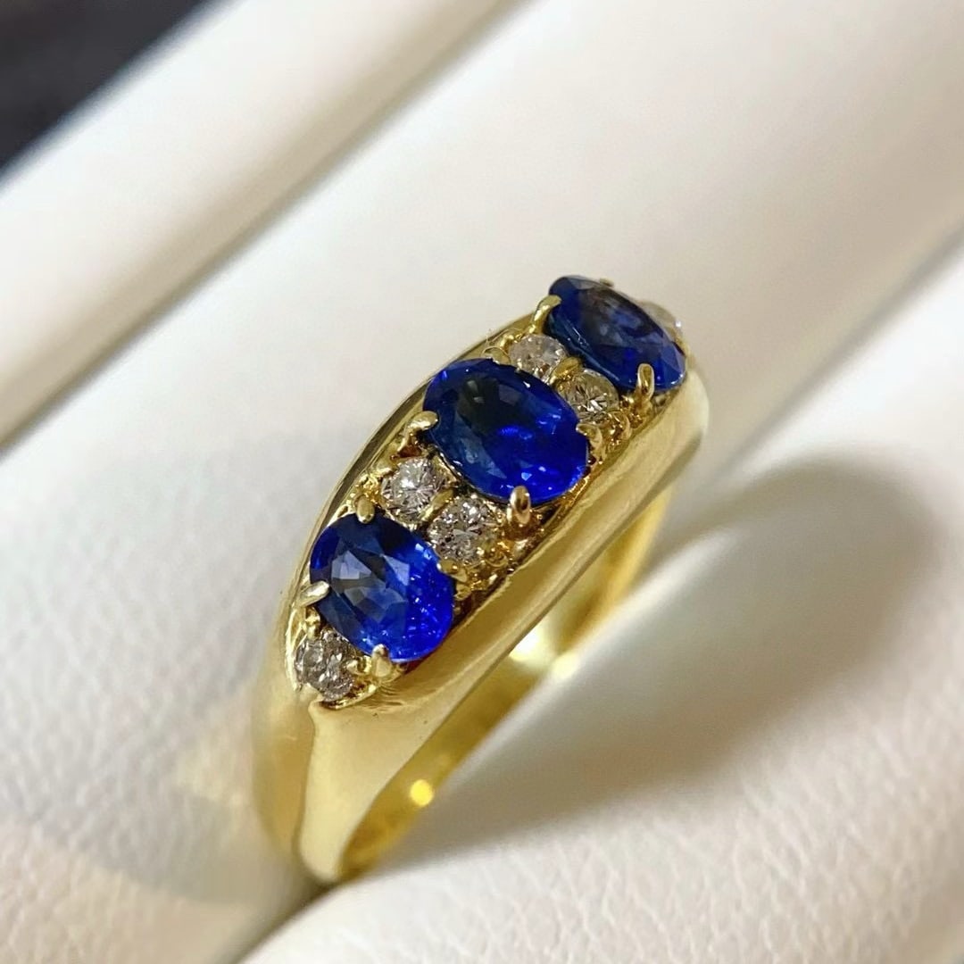 14k Gold 1.2 Ctw Vivid Blue Natural Sapphire & Diamond Ring - 3