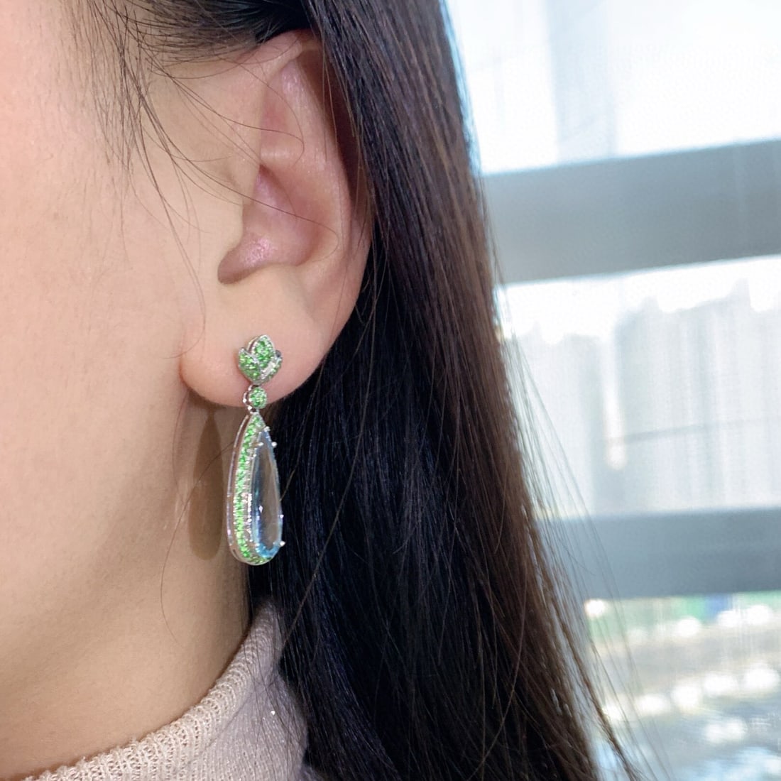 14k Gold 5.95 Ct Natural Aquamarine & Tsavorite Earrings - 4