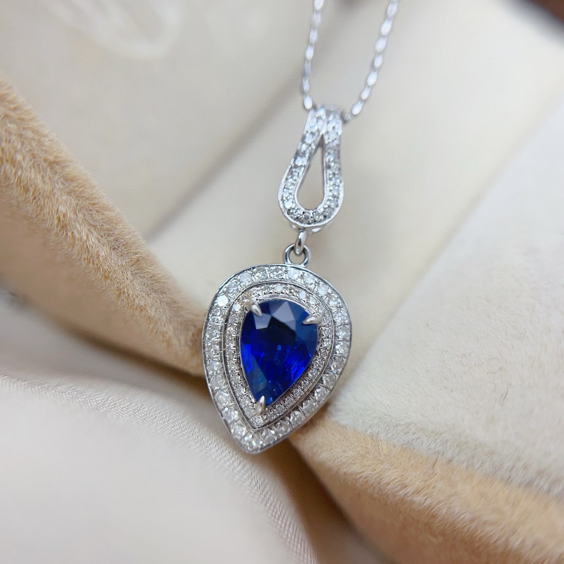 14k Gold 1.35 Ct Vivid Blue Natural Sapphire & Diamond Pendant( Without Chain ) - 4