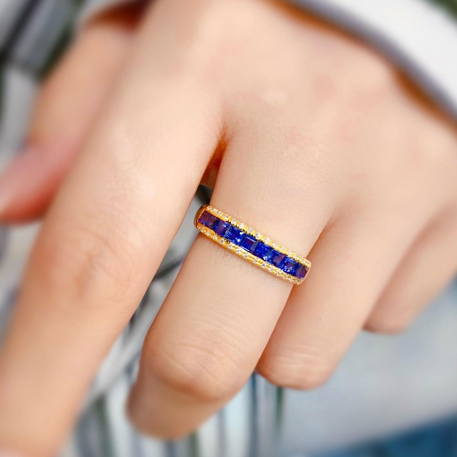 14k Gold 1 Ct Vivid Blue Natural Sapphire & Diamond Ring - 4