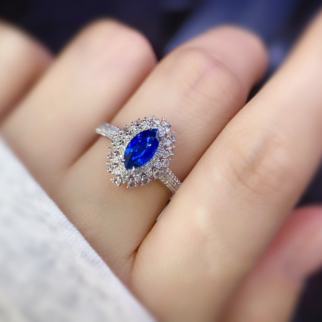 14k Gold 1.15 Ct Natural Sapphire & Diamond & Sapphire Ring - 3