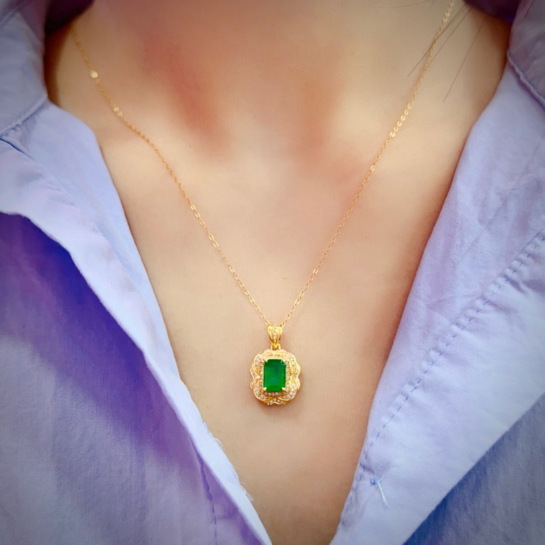 14k Gold 1.40 Ctw Vivid Green Natural Emerald & Diamond Pendant( Without Chain ) - 5