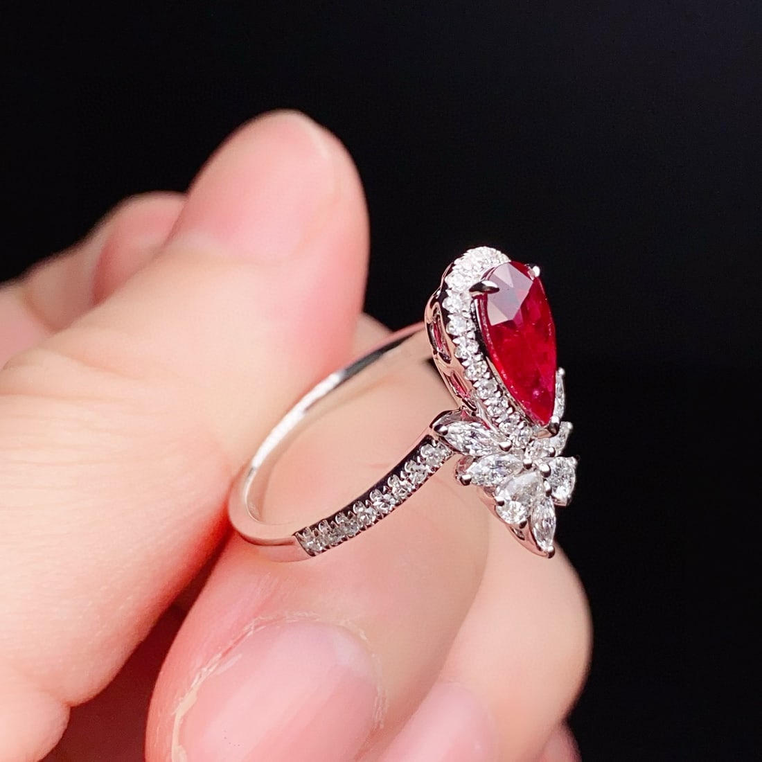 14k Gold 1.58 Ctw Vivid Red Natural Ruby & Diamond Ring - 4