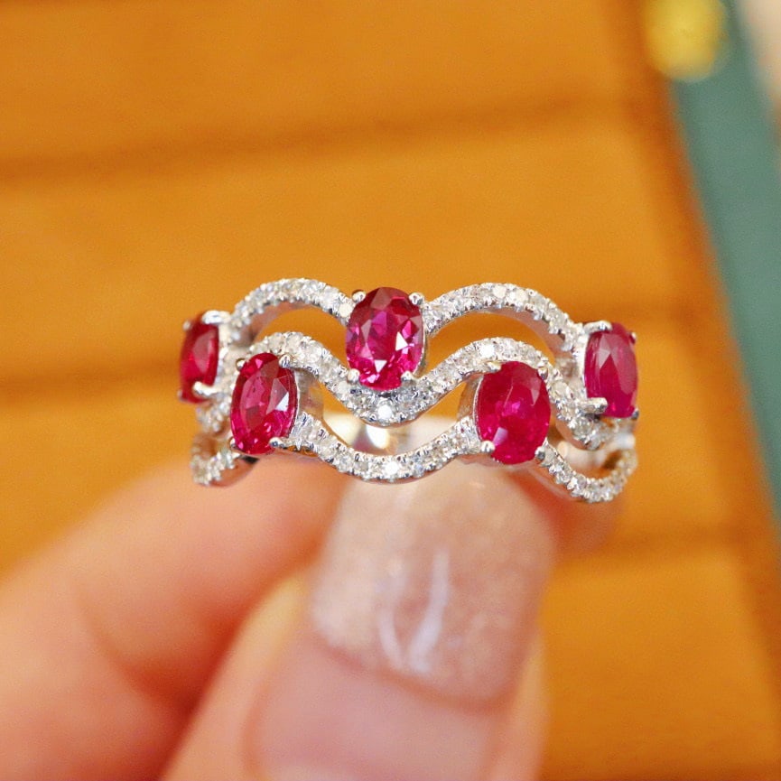 14k Gold 1.36 Ctw Natural Ruby & Diamond Ring: Ref:230942079 // gold content:14k gold // ring size:7. 25us // // main gemstone:ruby // shape:oval // carat weight:1. 06ct // color:red // treatment:natural // // adjacent gemstone 2 : diamond //