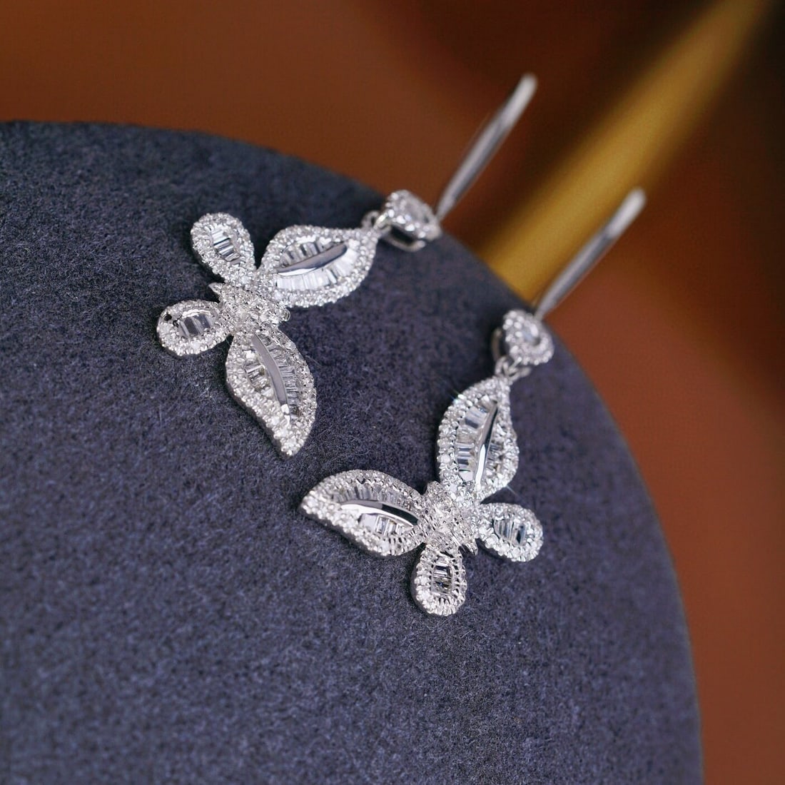 14k Gold 0.70 Ct Natural H Diamond & Butterfly Earrings - 6