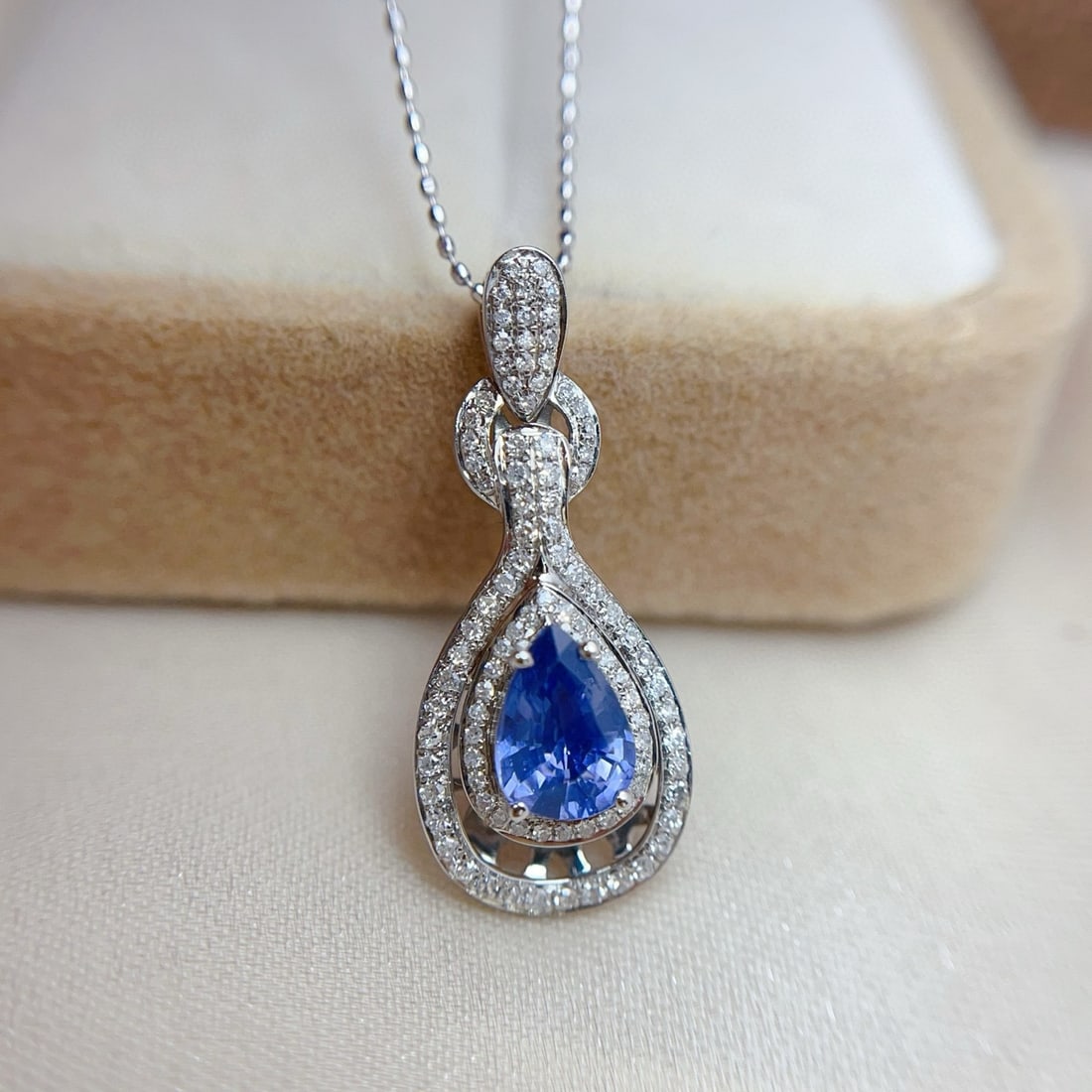 14k Gold 1.20 Ct Natural Sapphire & Diamond Pendant( Without Chain ): Ref:230942101 // gold content:14k gold // main gemstone:sapphire // shape:pear // carat weight:1. 20ct // color:blue // treatment:natural // // adjacent gemstone 2 : diamond // number of stones:96