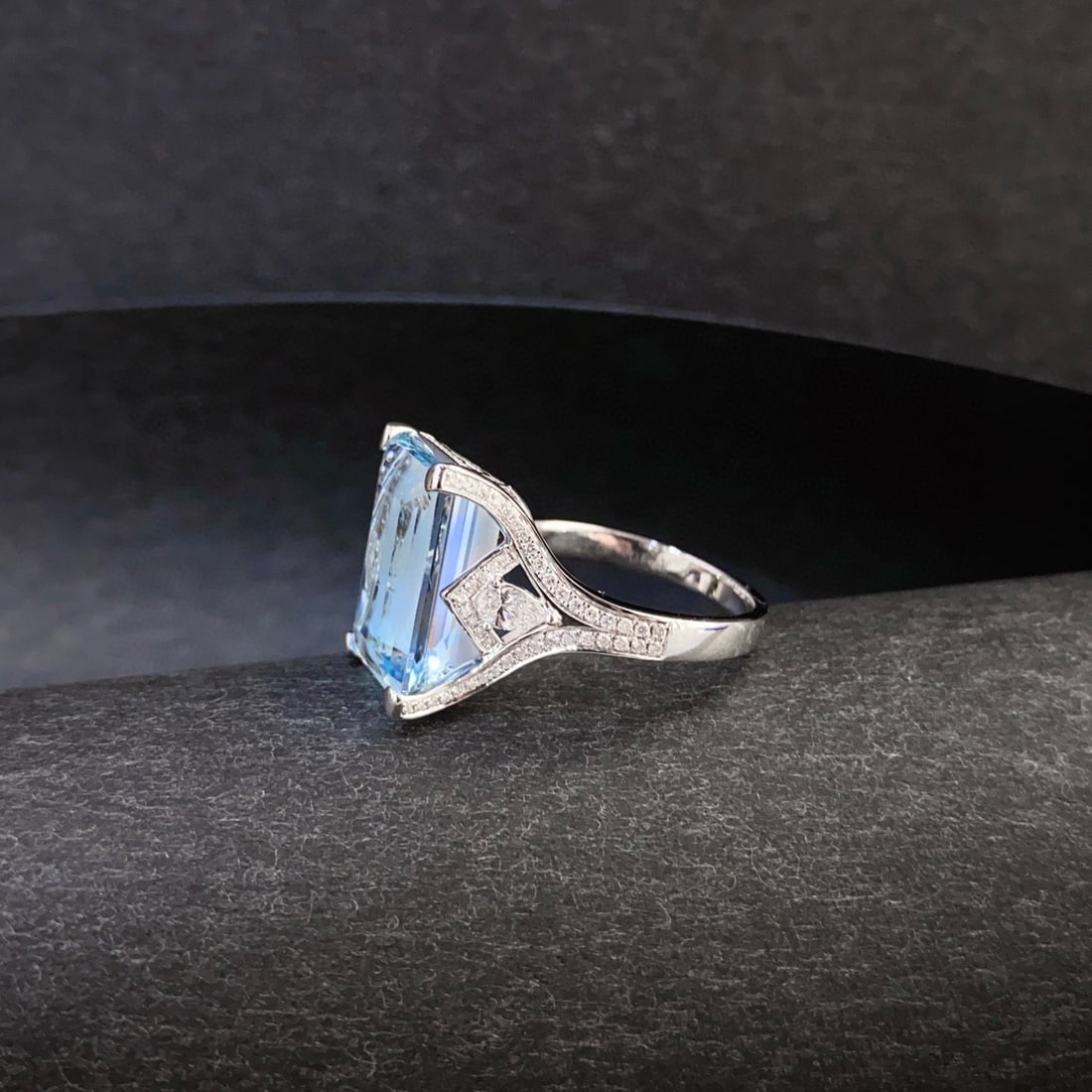 14k Gold 7.67 Ctw Natural Aquamarine & Diamond Ring - 4