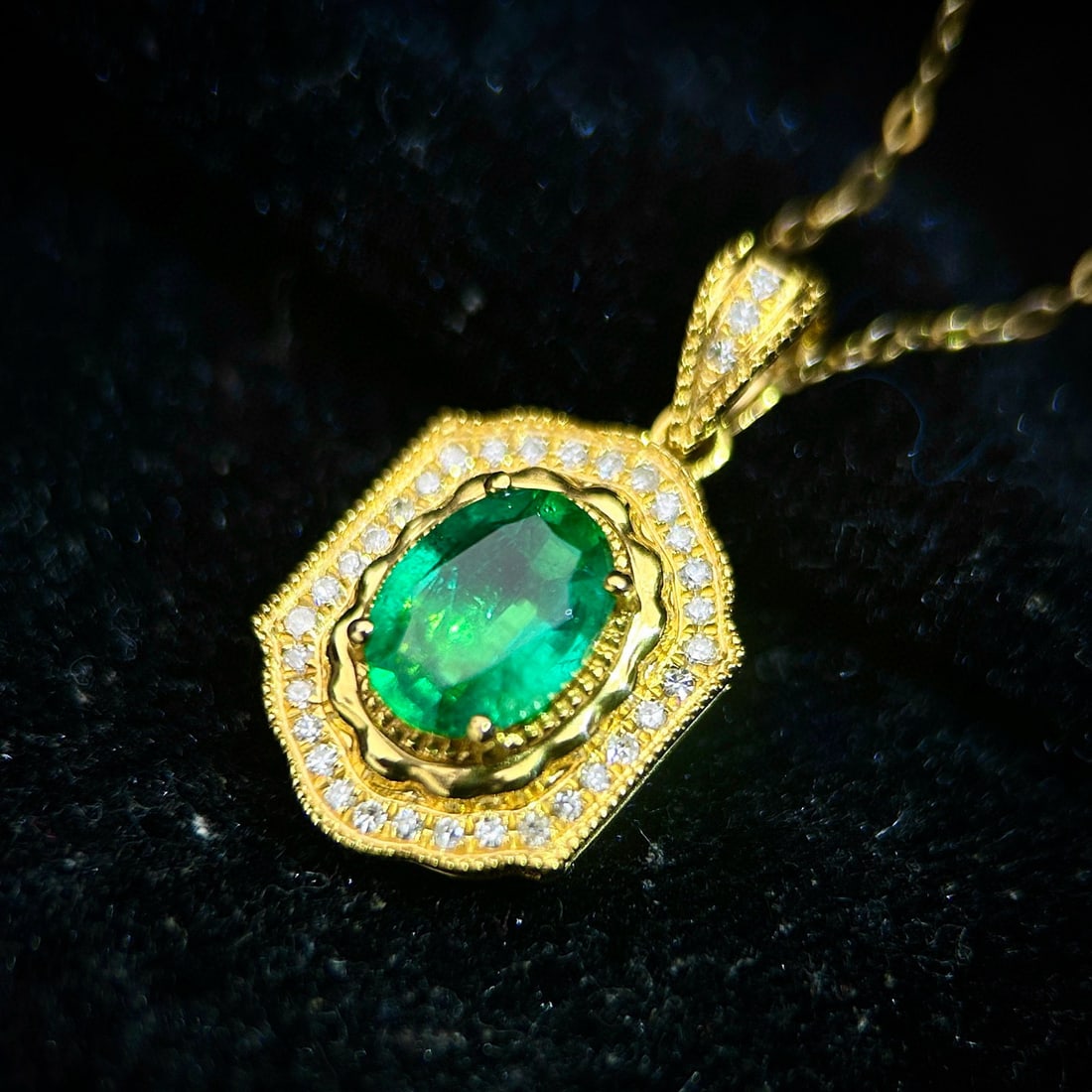 14k Gold 1.27 Ctw Vivid Green Natural Emerald & Diamond Pendant( Without Chain ) - 3