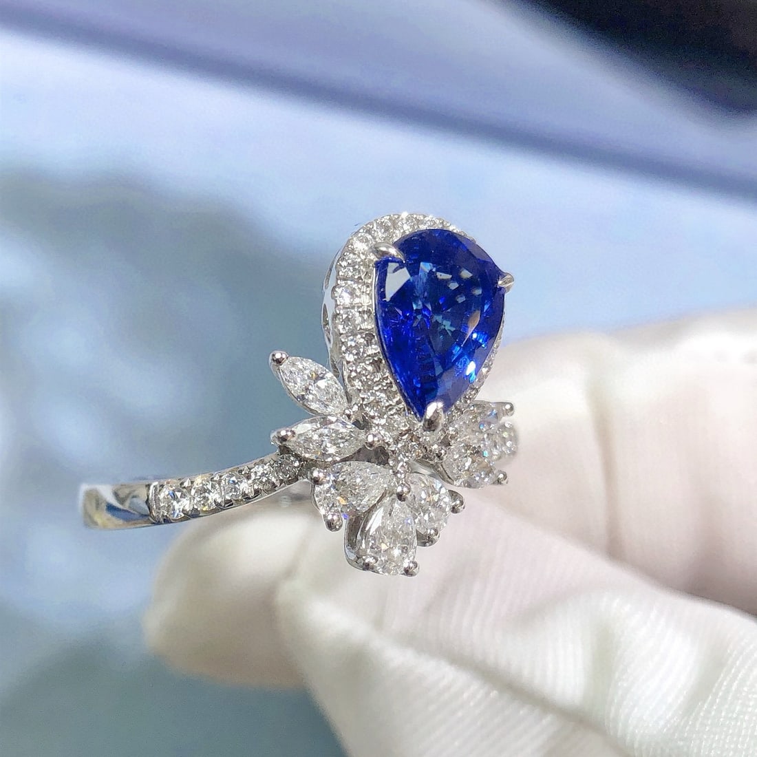 14k Gold 1.86 Ctw Natural Sapphire & Diamond Ring - 2