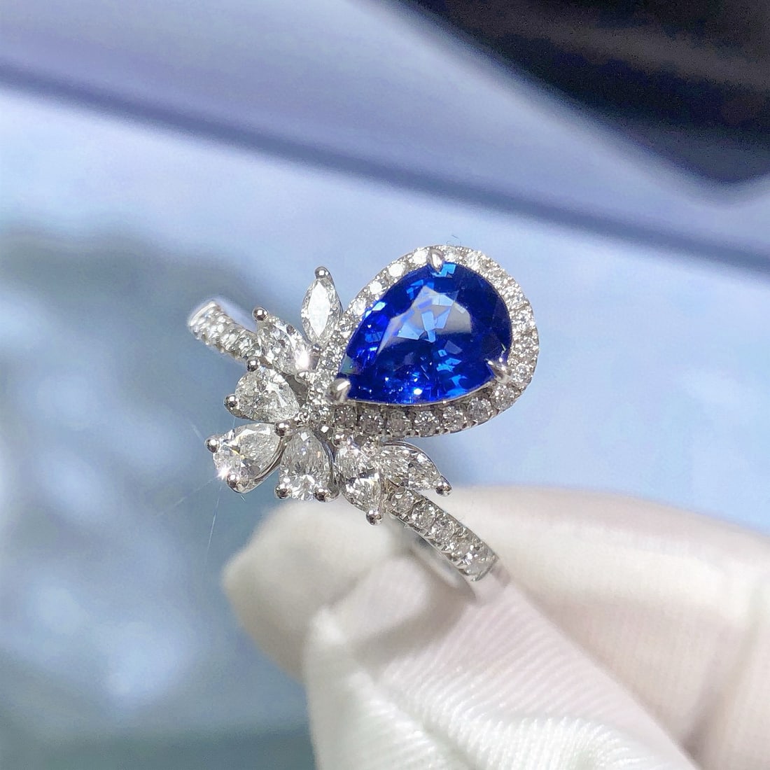 14k Gold 1.86 Ctw Natural Sapphire & Diamond Ring - 3